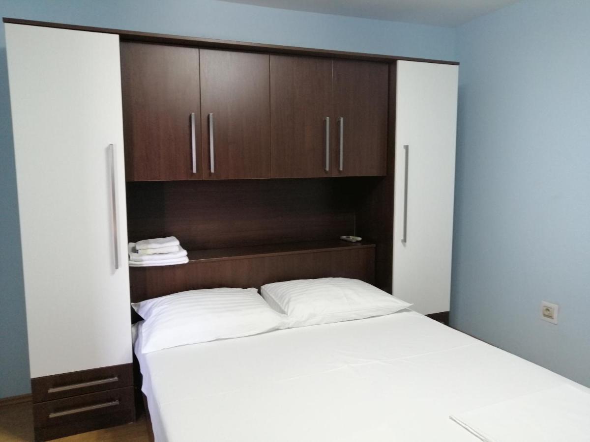 Branka Apartment セニ エクステリア 写真