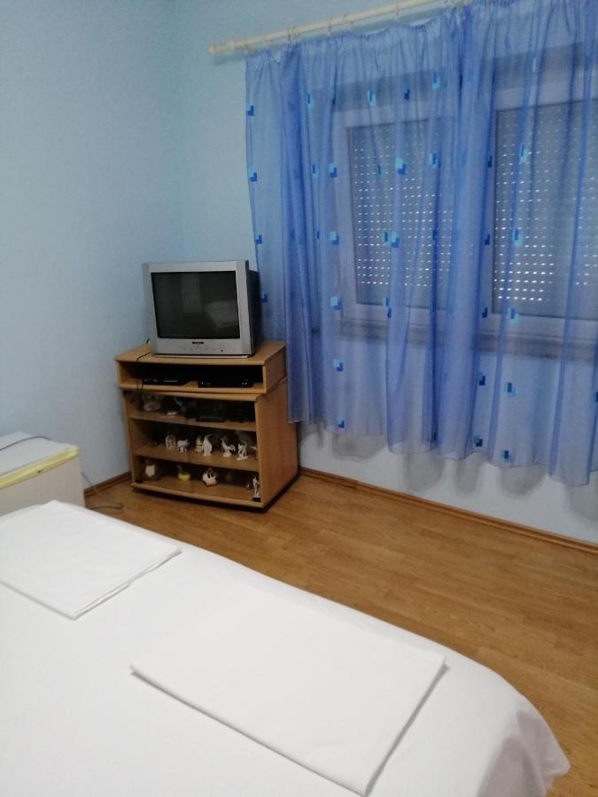 Branka Apartment セニ エクステリア 写真